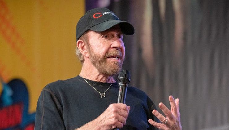 Chuck Norris a împlinit 81 de ani! Cum arată acum cel mai dur tip din Hollywood