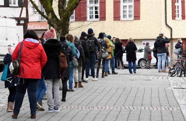 În Germania există un oraș unde oricine cu test Covid negativ trăiește aproape normal! Care este stilul de viață al acestora