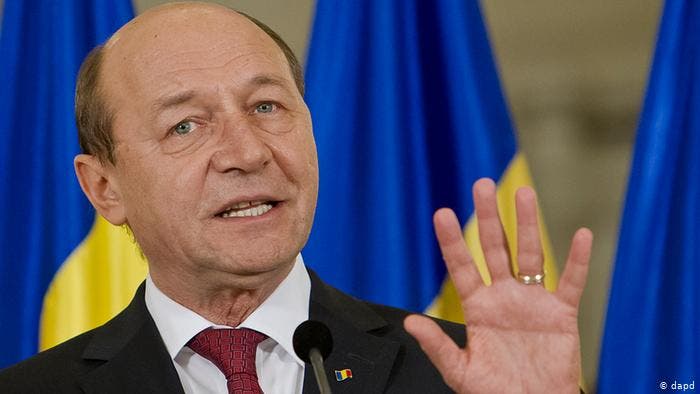 Traian Băsescu susține că soluția este lockdown-ul! Ce mesaj i-a transmis lui Florin Cîțu