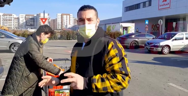 Smiley a făcut primele declarații după ce a născut Gina Pistol! Proaspătul tătic este în culmea fericirii 25 Smiley a făcut primele declarații după ce a născut Gina Pistol! Proaspătul tătic este în culmea fericirii