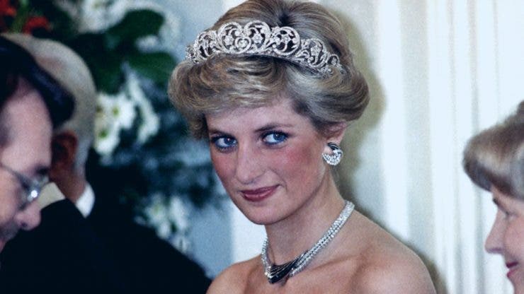 În ce rochie a fost înmormântată Printesa Diana_