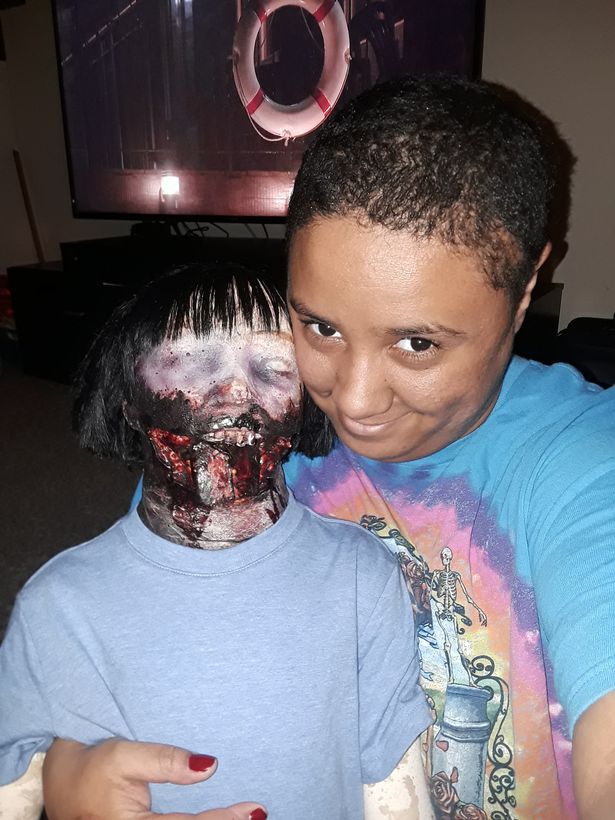 O tânără s-a căsătorit cu o păpușă zombie. Cine a participat la ceremonia de nuntă FOTO 28 casatorie