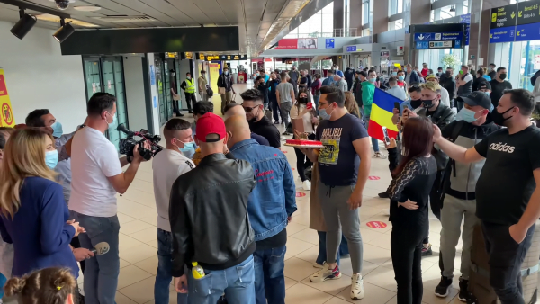 Jador a ajuns în România! Cum a fost așteptat Faimosul de familie și prieteni - VIDEO