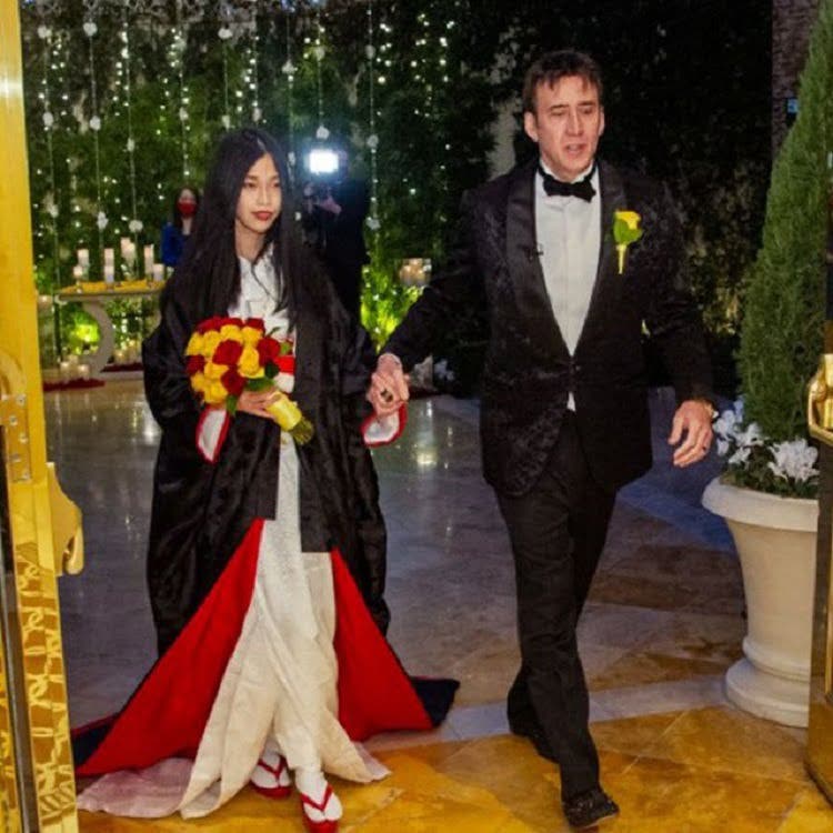 Nicolas Cage s-a căsătorit cu Riko în februarie 2021, în Las Vegas
