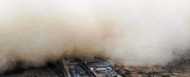 Nordul Chinei este acoperit cu un nor imens de nisip! Care este explicația fenomenului care apare în fiecare primăvară
