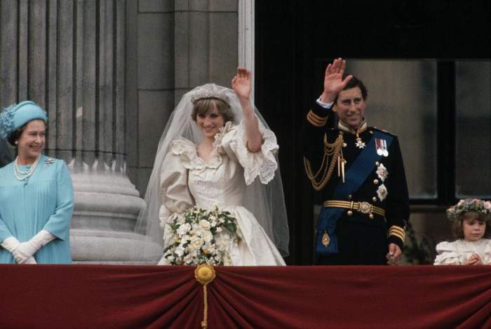 Ce se va întâmpla cu rochia de mireasă pe care a purtat-o Prințesa Diana la nuntă! Familia Regală a fost de acord cu acest lucru
