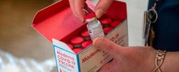 O nouă tranşă de vaccin Moderna ajunge în România! Dozele vor fi repartizate duminică
