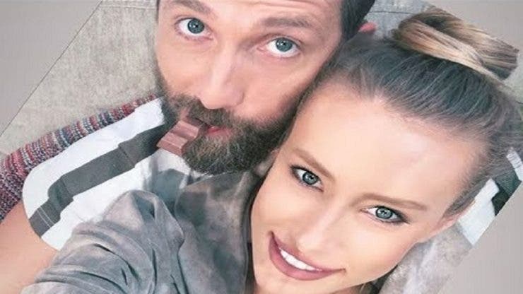 Dani Oțil, pus în dificultate de logodnica sa Gabriela Prisăcariu