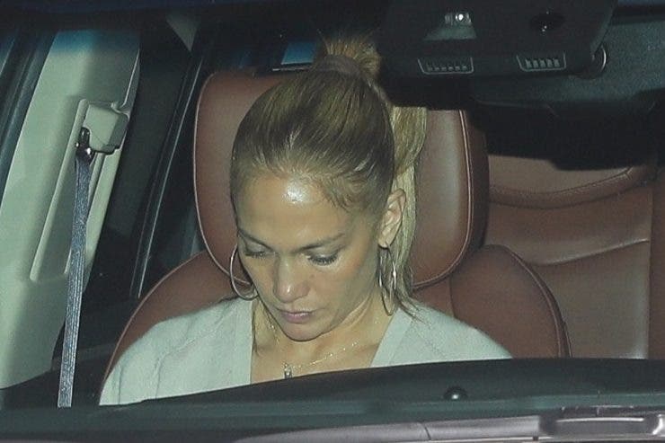 Jennifer Lopez a apărut nemachiată și fără filtre! Cum a fost surprinsă artista după o vizită făcută lui Ben Affleck