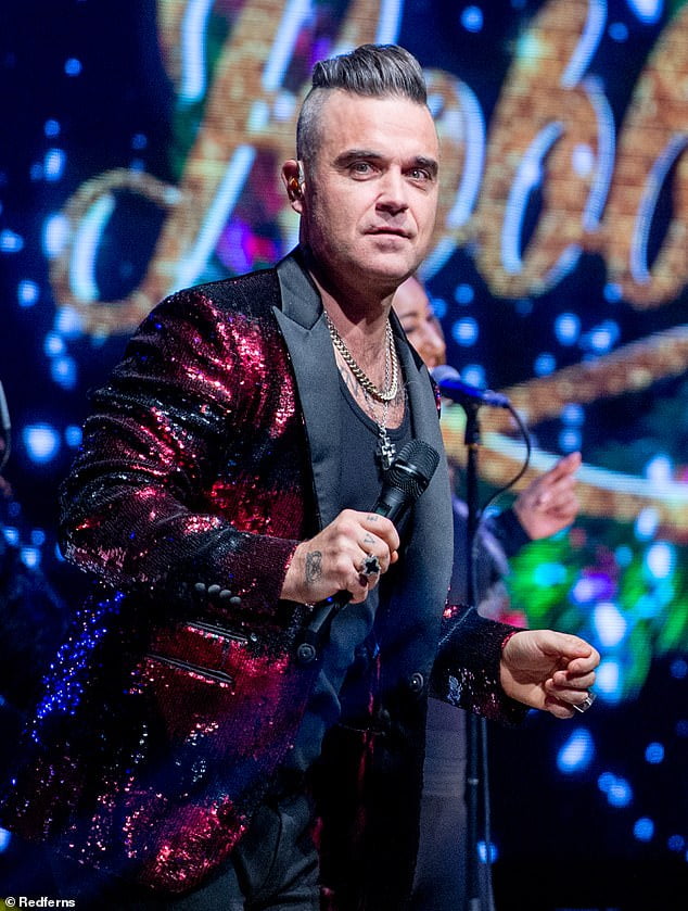E complet chel! Fanii sunt îngrijorați de starea de sănătate a cântărețului GALERIE FOTO 27 Robbie Williams