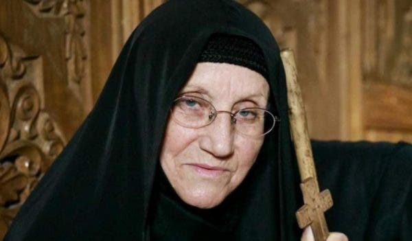 Maica Siluana Vlad s-a stins ieri din viață! S-a călugărit în anul 1993