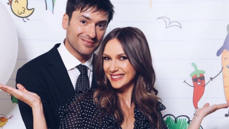 Adela Popescu a stabilit data botezului fiului ei. Când și unde va avea loc marele eveniment 25 Adela Popescu a stabilit data botezului fiului ei.