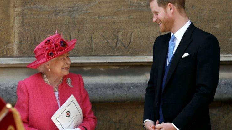 Harry și Meghan Markle vor să se întoarcă în Casa Regală britanică