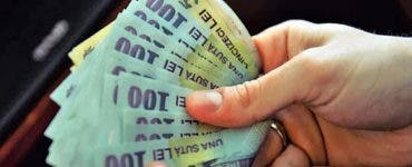 Cine sunt românii care vor primi mai mulți bani de la 1 ianuarie 2023. Majorare de câteva sute de lei a veniturilor