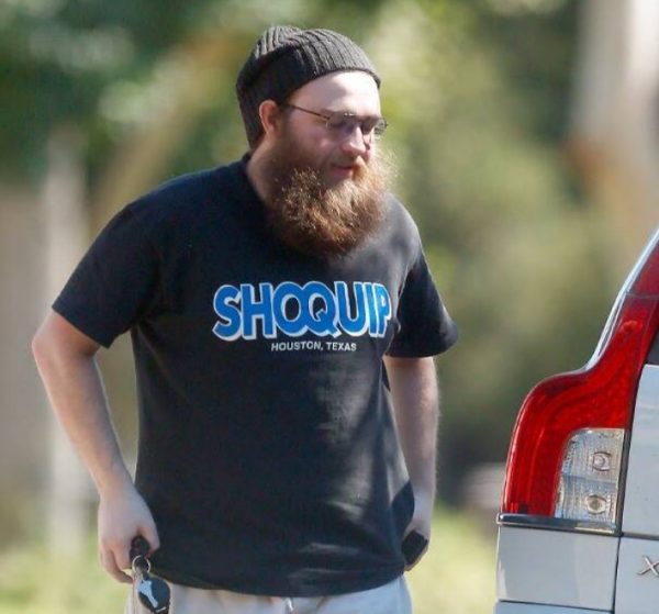 Ți-l mai aduci aminte de micuțul Jake din serialul Doi bărbați și jumătate? Acum are 27 de ani și nu mai arată deloc așa 26