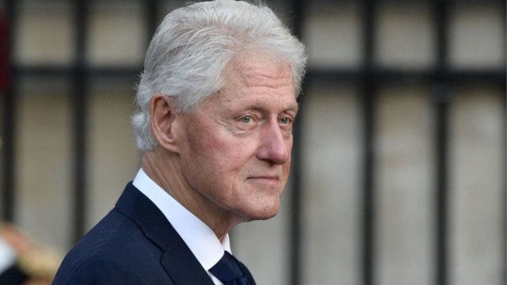 Bill Clinton, internat de urgență la Terapie Intensivă