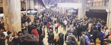 Incident teribil la metrou! O femeie este prinsă sub tren la Stația Piața Unirii