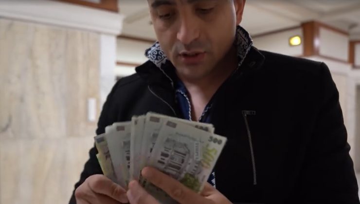 Cât încasează salariu George Simion la Parlarment. Liderul AUR a arătat tuturor fluturașul. VIDEO 25