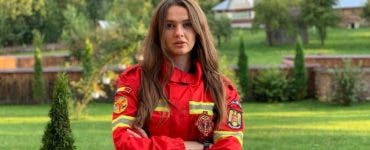 Miss Tourism România lucrează ca voluntar la SMURD și Salvamont.