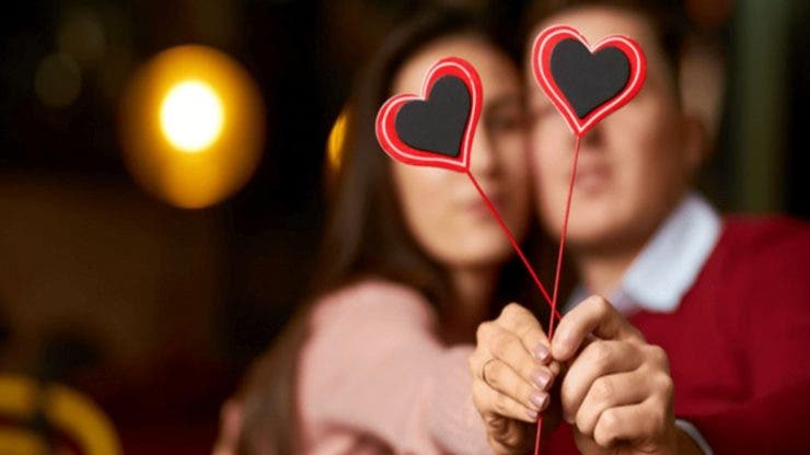 8 cadouri pe care le i le cumperi iubitului de Ziua Îndrăgostiților