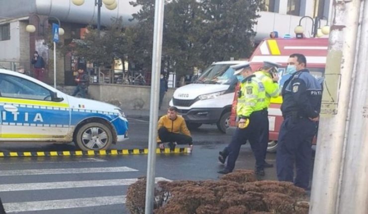 Un alt minor lovit de mașina de Poliție pe trecerea de pietoni! Se fac cercetări la fața locului 25 accident pe trecerea de pietoni