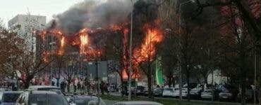 Incendiu puternic la un centru comercial Prosper din București. (1)