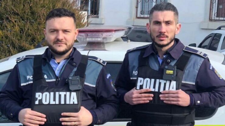 Bunică imobilizată la pat din Buzău, salvată în ultima clipă din calea flăcărilor de doi polițiști. Intervenția care a însemnat diferența dintre viață și moarte: “Dacă nu erau ei, o pierdeam” 25