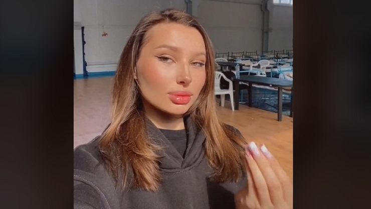 Video viral cu o tânără din Ucraina, într-un adăpost pentru refugiați din Galați: „Ce primesc ucrainenii într-un adăpost românesc” 25