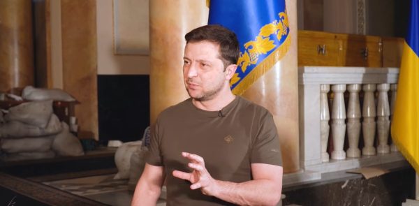 Imagini din buncărul în care se adăpostește Zelenski. Liderul de la Kiev, despre armistițiu: "Dacă rușii nu fac asta, pierdem vremea!" 26 zelenski buncar