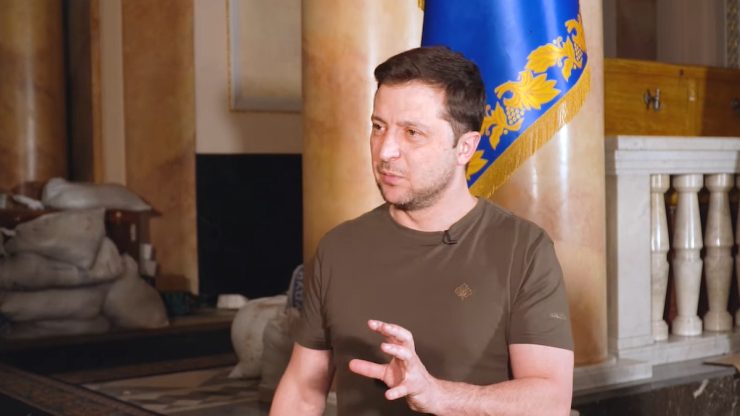 Imagini din buncărul în care se adăpostește Zelenski. Liderul de la Kiev, despre armistițiu: "Dacă rușii nu fac asta, pierdem vremea!" 25 zelenski buncar