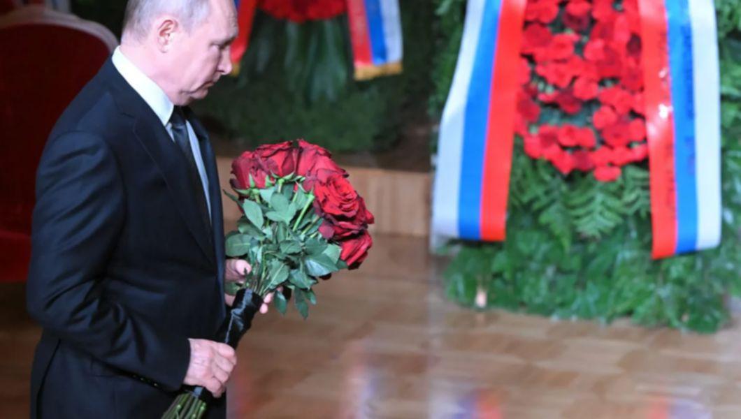 VIDEO Vladimir Putin, moment de reculegere la funeraliile lui Vladimir Jirinovski 26 funeraliile
