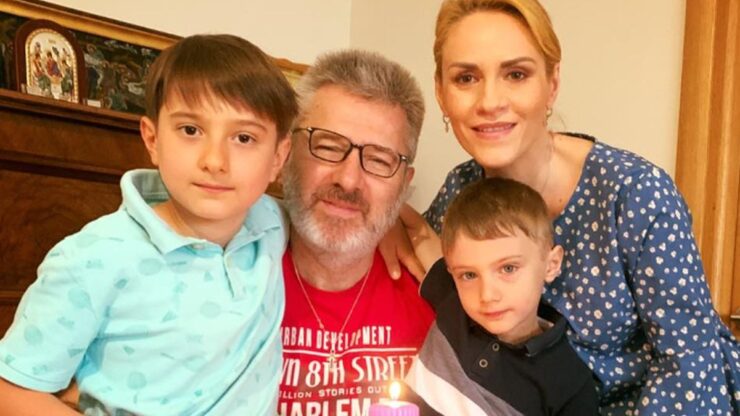 Secretul Gabrielei Firea. Cum îşi declară zilnic dragostea pentru primul ei soţ. E la vedere, dar puţini îl ştiu 25 florii-florentin-pandele-gabriela-firea
