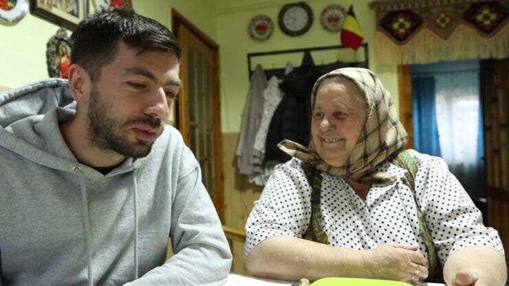 Câți bani câștigă Tanti Lenuța, bunica care apare în clipurile lui Mircea Bravo