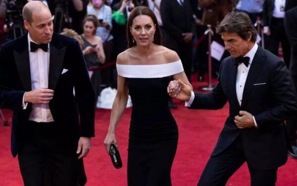 Kate Middleton și Prințul William uimesc cu apariția lor la premiera Top Gun: Maverick. Tom Cruise s-a alăturat familiei regale 28 Kate Middleton