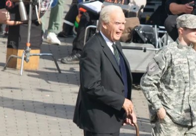 Îl recunoști? Cum mai arată cel mai râvnit actor de la Hollywood 25 Pierce Brosnan
