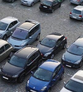 Cum să folosești Google Maps dacă uiți des unde parchezi mașina
