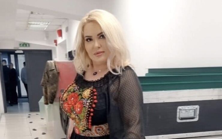 Viorica de la Clejani, din nou pe mâna medicilor. Artista este nevoită să slăbească 15 kilograme: „Oglinda cred că se sperie de mine. Nu știu ce sentiment are ea! 25 Viorica de la Clejani