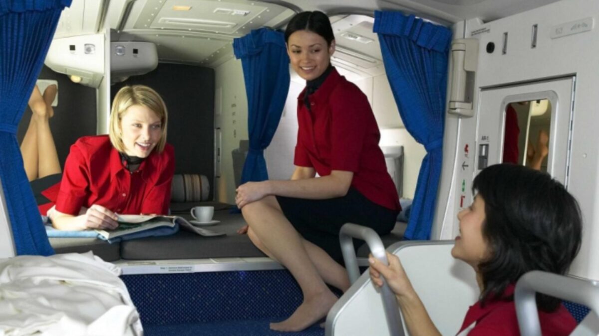 Unde dorm piloții și stewardesele. Locul secret din avion 26 avion