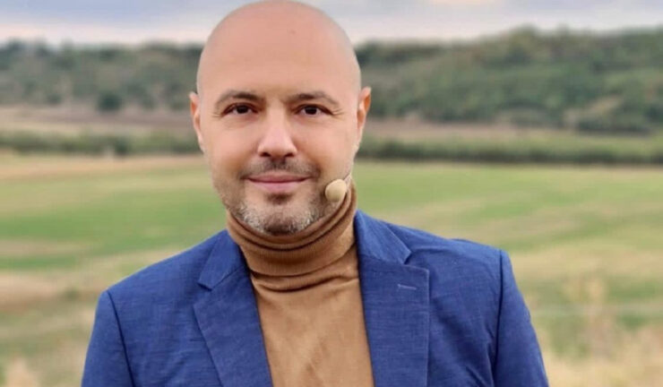 Mihai Mitoșeru vrea să se însoare! Cum se înțelege cu noua lui iubită: ”Trebuie să îi caut un defect” 25