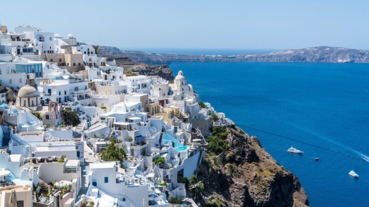 Cât a plătit o româncă aflată în vacanță în Grecia pentru o ciorbă de pește: „O experiență urâtă” 25 Cât a plătit o româncă pentru o ciorbă de pește în Grecia