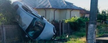 Un medic a făcut accident după ce s-a urcat băut la volan. Urma să intre în tură de gardă