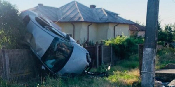 Un medic a făcut accident după ce s-a urcat băut la volan. Urma să intre în tură de gardă
