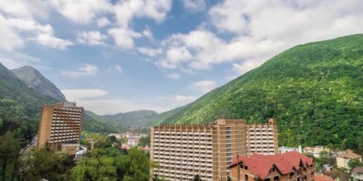 Stațiunea Băile Herculane, mărire și decădere. Locul în care se vindecau împărații romani este o ruină