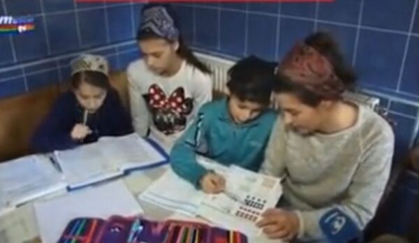 A fost însărcinată în fiecare an, în ultimii 20 de ani. Acum are 20 de copii și cea mai numeroasă familie din România 29