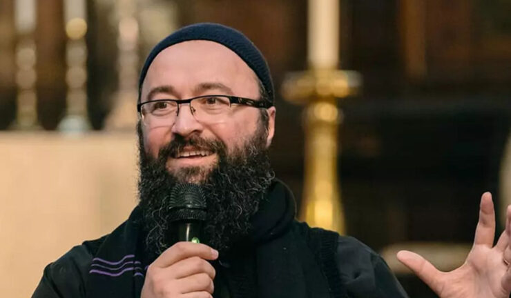 Ce a putut să-i facă Părintele Visarion Alexa unei enoriașe, chiar în chilia în care se spovedea. Femeia a trăit o adevărată traumă: „M-a forțat” 25