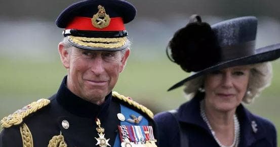 Prințul Charles devine REGELE Charles, după moartea Reginei Elisabeta a II-a. În cel mult 24 de ore, el va fi încoronat