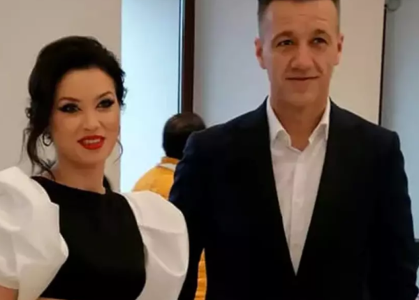 Gianina din „Las Fierbinți” se pregătește de nuntă. Le-a arătat tuturor inelul de logodnă: ”Sunt destul de surprinzătoare” 26