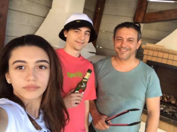 Chef Sorin Bontea celebrează astăzi 28 de ani de căsătorie. La mulți ani! 26 Chef Sorin Bontea