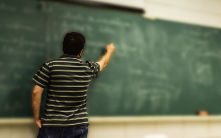 Un profesor din Covasna, acuzat că a bătut mai mulți elevi. Ce riscă acesta 25 Profesorul