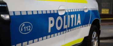 Răpire ca în filme, în Botoșani. O tânără a fost scoasă cu forţa din maşina iubitului şi sechestrată de trei indivizi într-o altă mașină